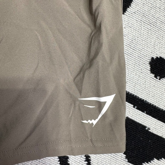 Gymshark Mens Arrival Shorts Taupe Brown Athletic Workout Gym Training Size M - Picture 2 of 4